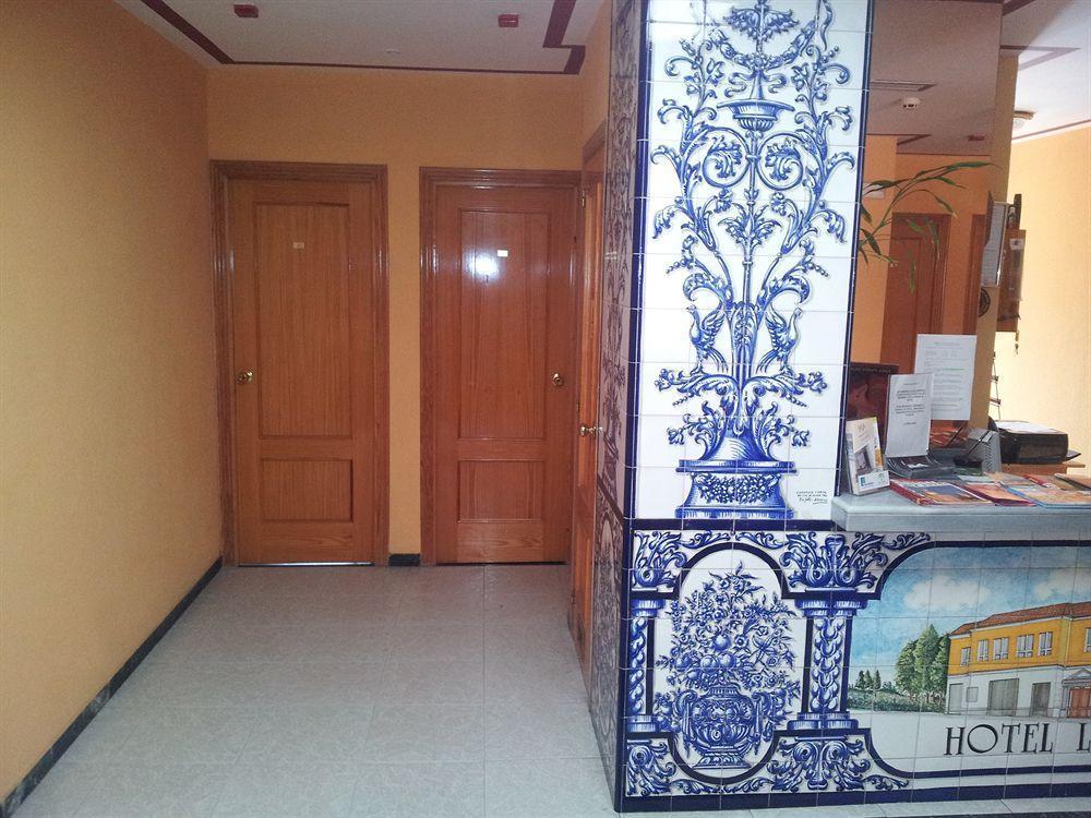 Hotel Lux Aljarafe Mairena del Aljarafe Bagian luar foto