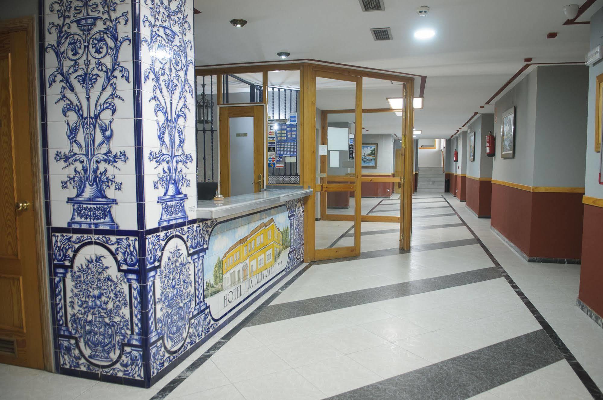 Hotel Lux Aljarafe Mairena del Aljarafe Bagian luar foto